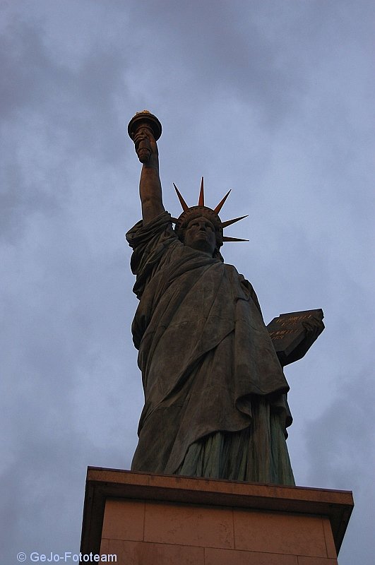 parijsstatueoflibertyfoto02.jpg