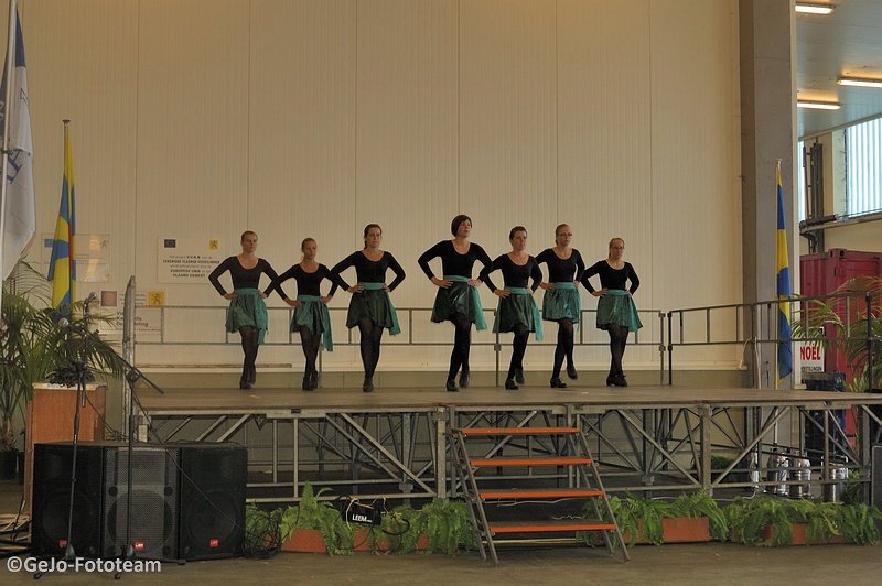 visserijfeestenoostendedesloeperiverdancefoto06.jpg