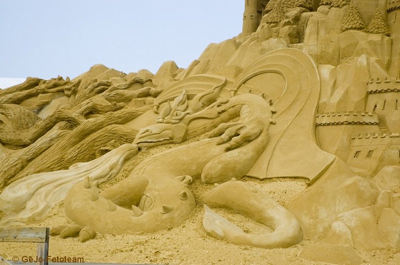 zandsculptureblankenbergefoto39.jpg