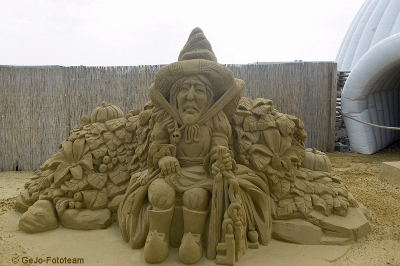 zandsculptureblankenbergefoto43.jpg