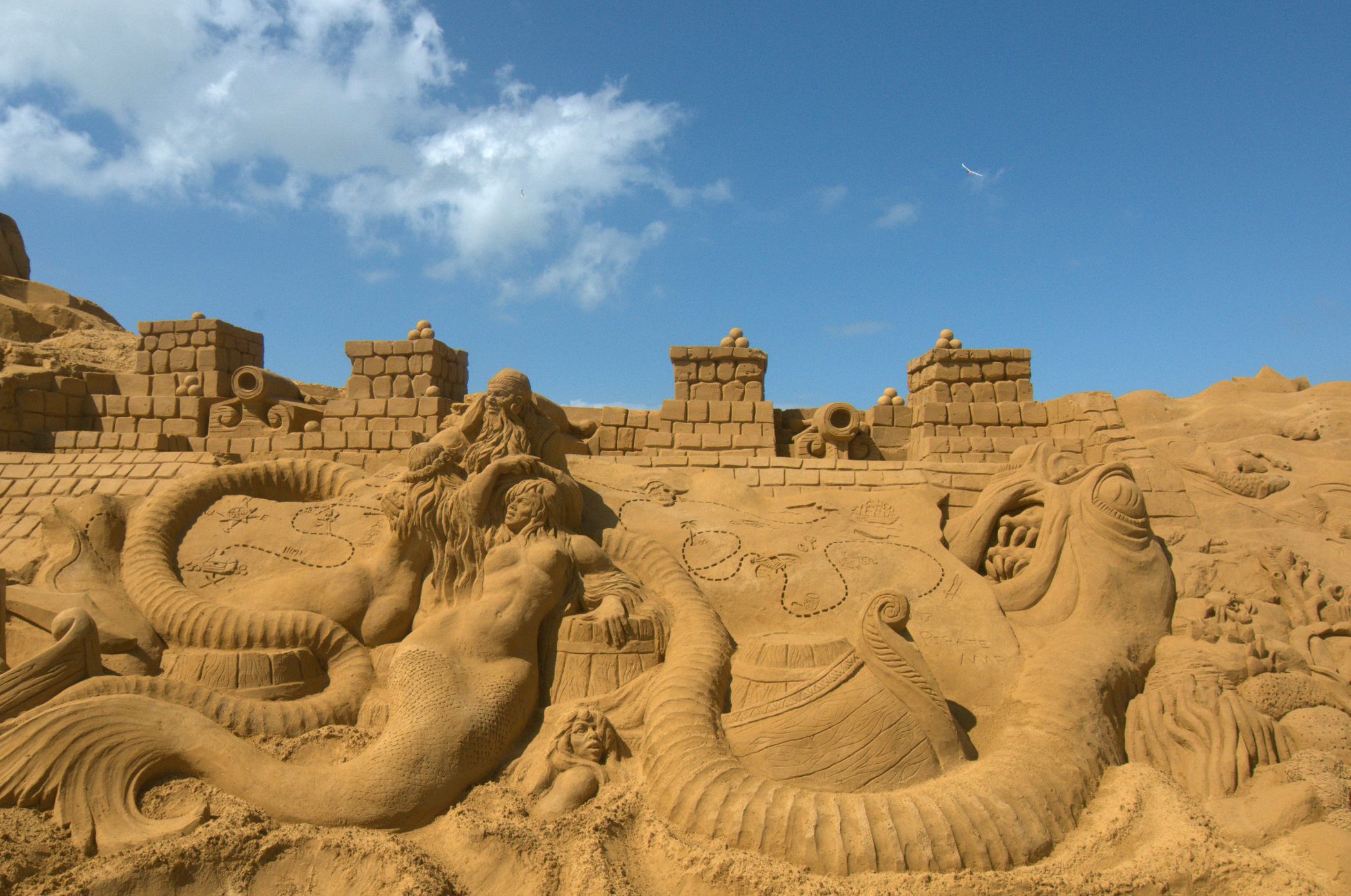 zandsculpturenblankenbergefoto41.jpg